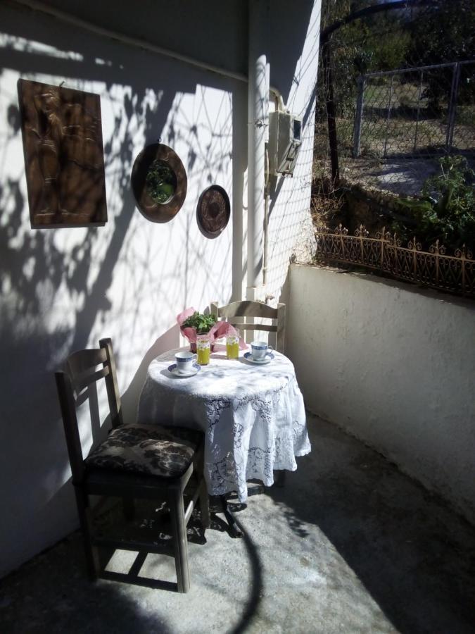Aggelina Guest House Sárkhos Eksteriør bilde